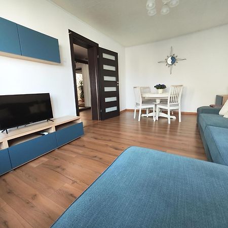 Platinum Apartment - Apartament Cu 3 Camere, 2 Dormitoare, 2 Bai, Bucatarie Complet Utilata, 2 Balcoane Bucarest Exterior foto